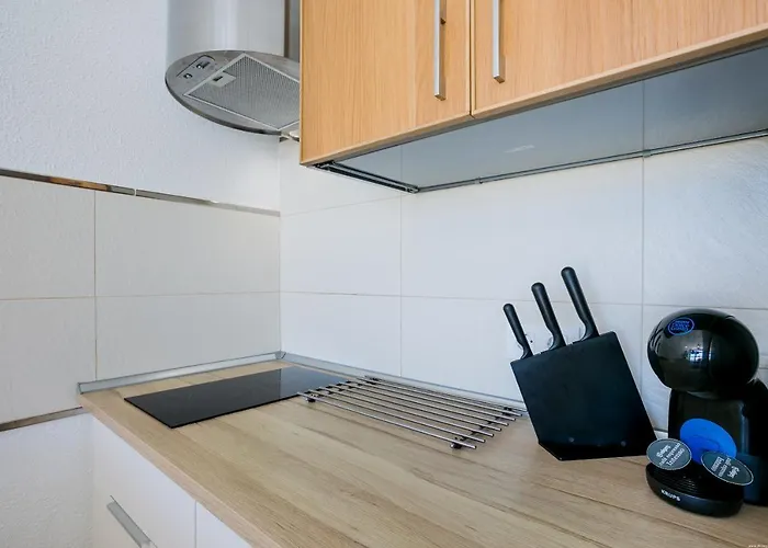 Cozy With Seaview And Parking Apartament *