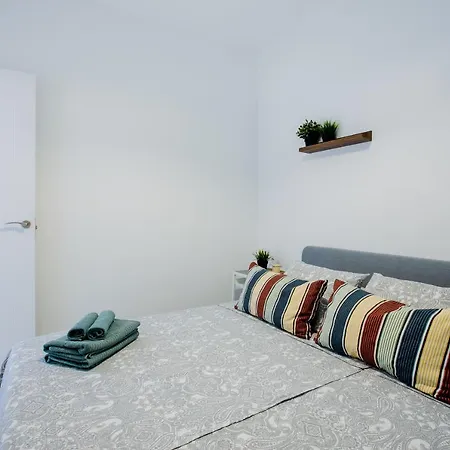 Lägenhet Cozy With Seaview And Parking *