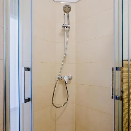 Lägenhet Cozy With Seaview And Parking *